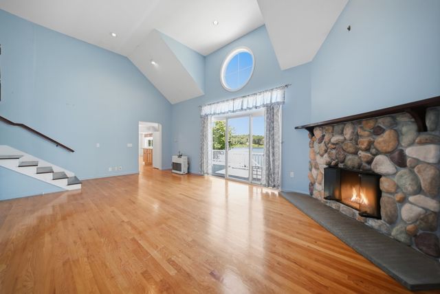 95 Lakeshore Drive, Gilmanton, NH 03227