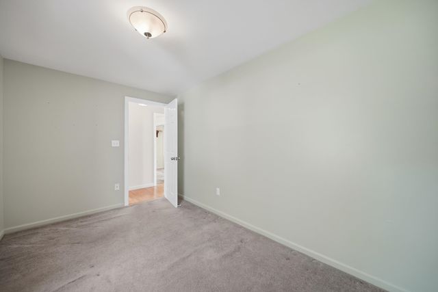95 Lakeshore Drive, Gilmanton, NH 03227