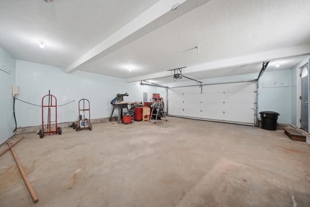 95 Lakeshore Drive, Gilmanton, NH 03227