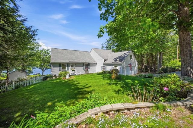 95 Lakeshore Drive, Gilmanton, NH 03227