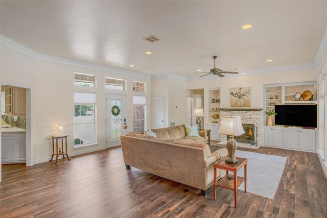6421 Westover Drive, Granbury, TX 76049