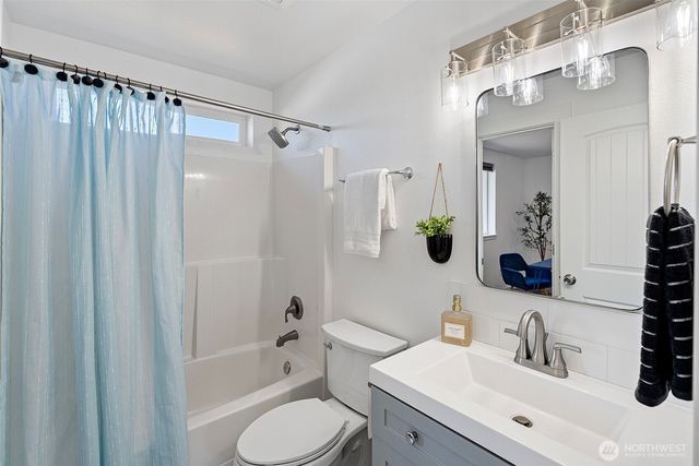 1282 SE Casandra Loop, Port Orchard, WA 98366