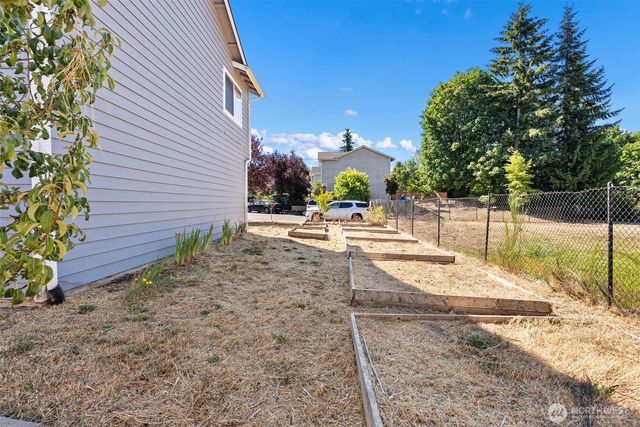 1282 SE Casandra Loop, Port Orchard, WA 98366