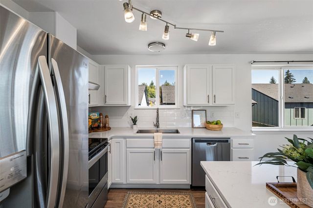 1282 SE Casandra Loop, Port Orchard, WA 98366