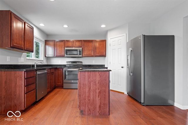 8682 N Dresden Drive, Mccordsville, IN 46055