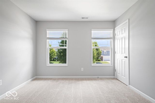 8682 N Dresden Drive, Mccordsville, IN 46055