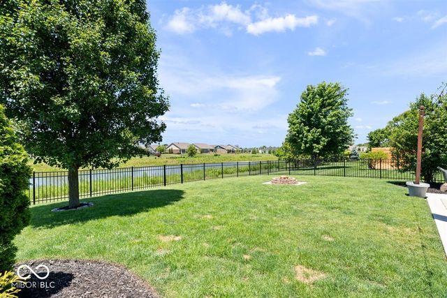 8682 N Dresden Drive, Mccordsville, IN 46055