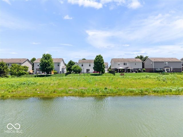 8682 N Dresden Drive, Mccordsville, IN 46055