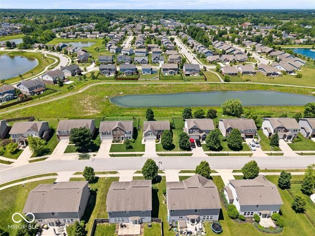 8682 N Dresden Drive, Mccordsville, IN 46055