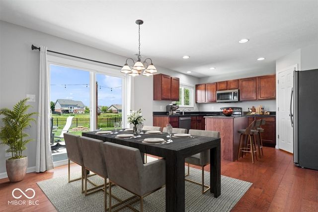 8682 N Dresden Drive, Mccordsville, IN 46055