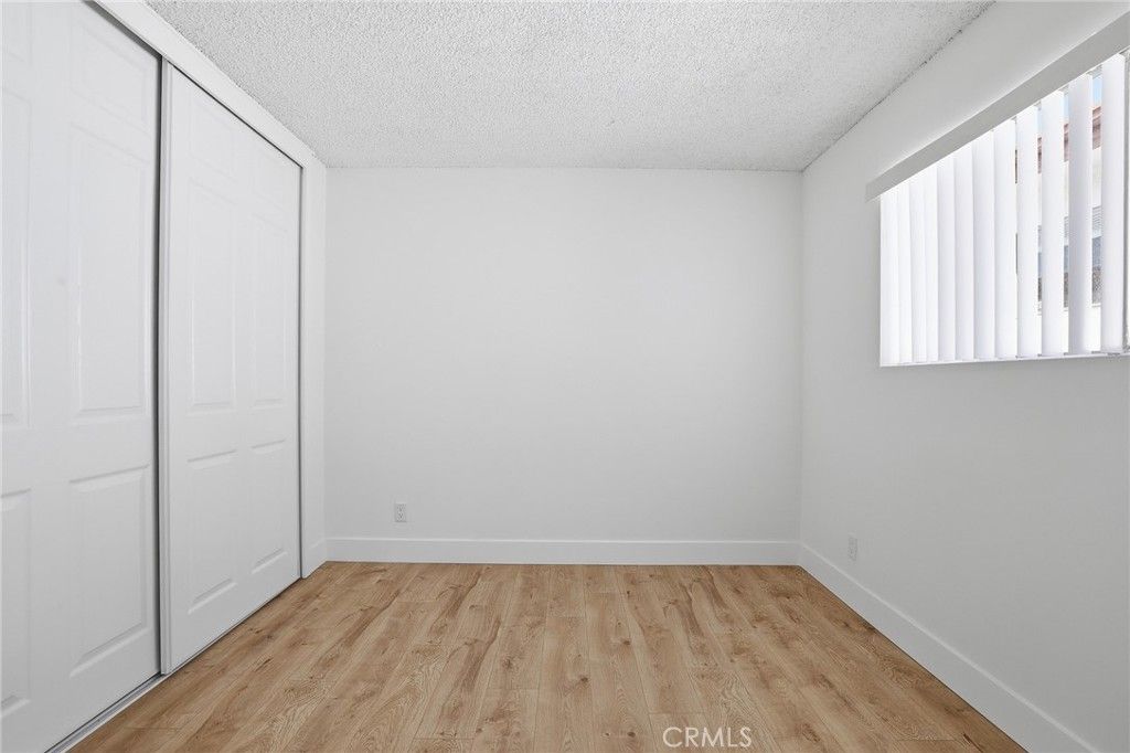 Image 10 of property listing at 13040 Dronfield 23, Sylmar, CA 91342