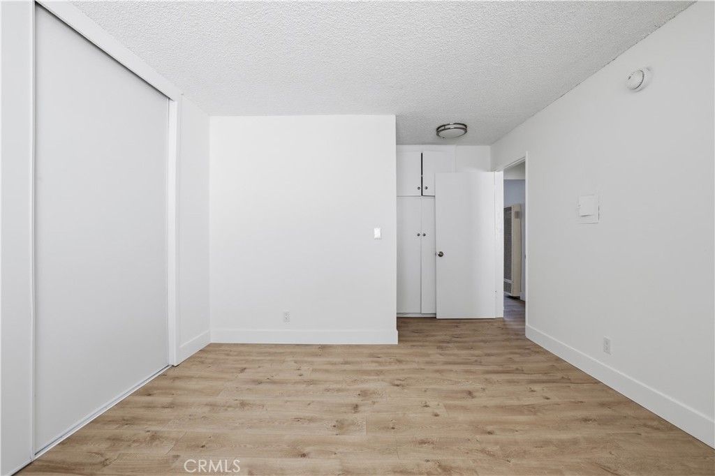Image 17 of property listing at 13040 Dronfield 23, Sylmar, CA 91342