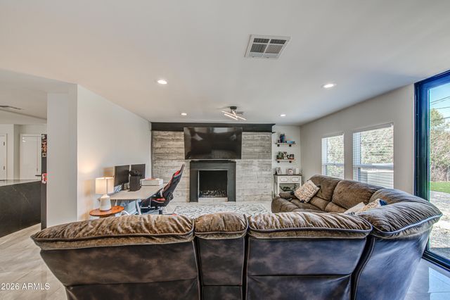 1261 E CAMBRIDGE Avenue, Phoenix, AZ 85006