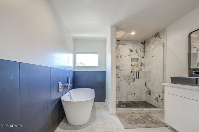 1261 E CAMBRIDGE Avenue, Phoenix, AZ 85006