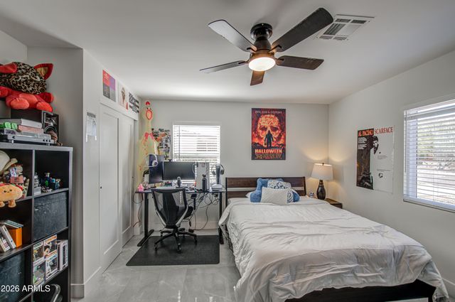 1261 E CAMBRIDGE Avenue, Phoenix, AZ 85006