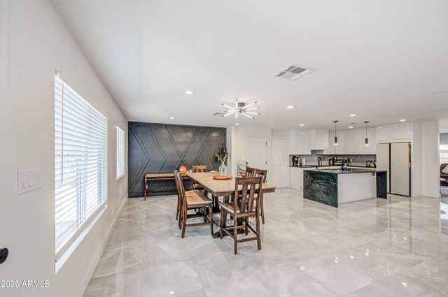 1261 E CAMBRIDGE Avenue, Phoenix, AZ 85006