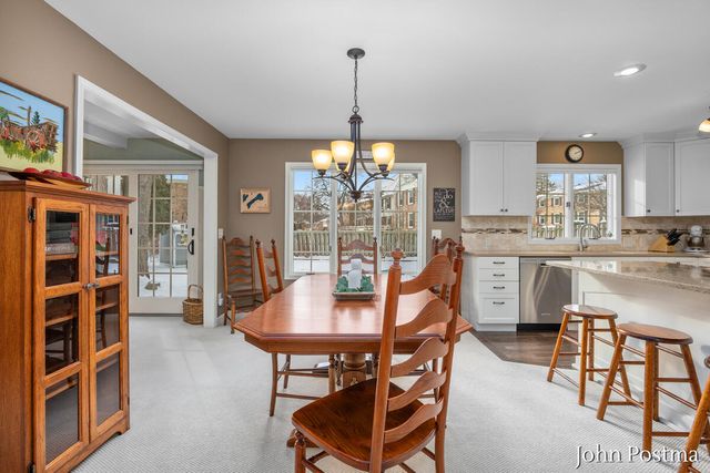 2401 Okemos Drive, Grand Rapids, MI 49506