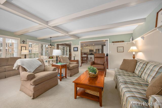 2401 Okemos Drive, Grand Rapids, MI 49506