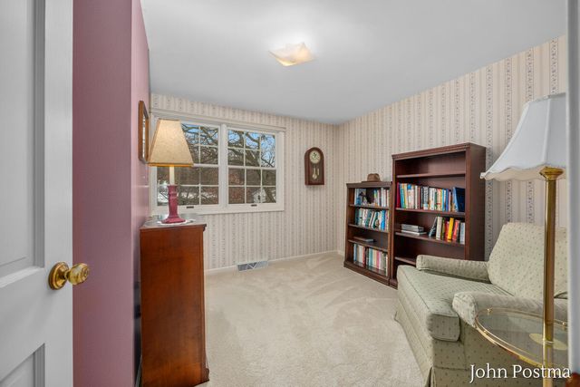 2401 Okemos Drive, Grand Rapids, MI 49506