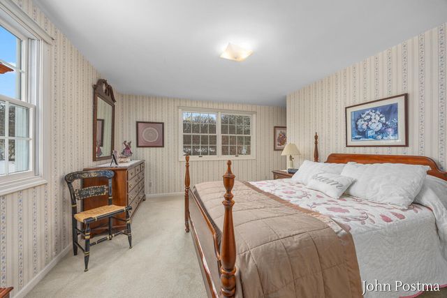 2401 Okemos Drive, Grand Rapids, MI 49506