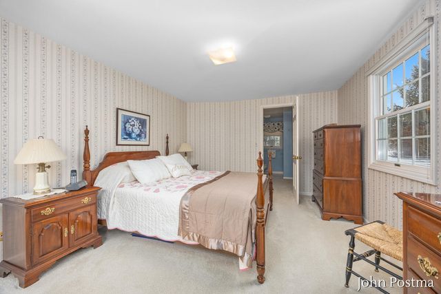 2401 Okemos Drive, Grand Rapids, MI 49506