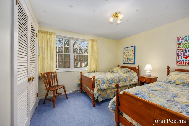 2401 Okemos Drive, Grand Rapids, MI 49506