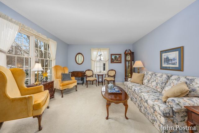 2401 Okemos Drive, Grand Rapids, MI 49506