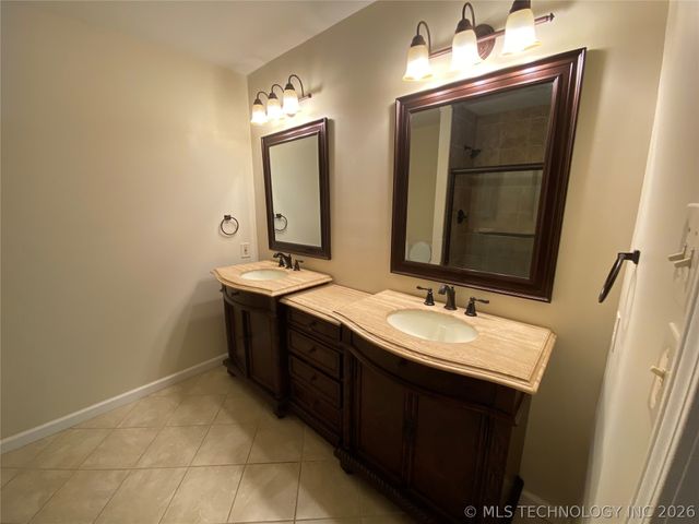 1619 S Fir Place, Broken Arrow, OK 74012