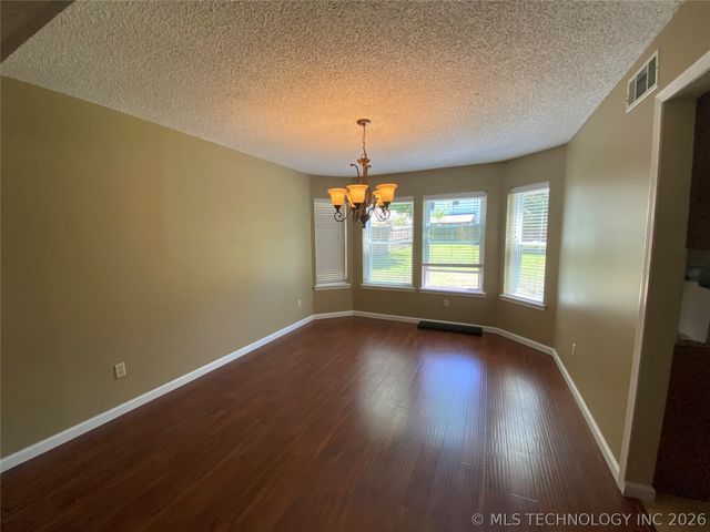 1619 S Fir Place, Broken Arrow, OK 74012