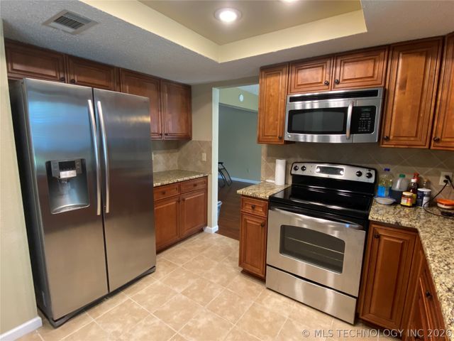 1619 S Fir Place, Broken Arrow, OK 74012