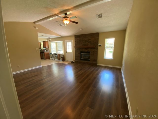1619 S Fir Place, Broken Arrow, OK 74012