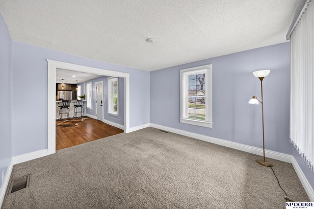 1250 E 6th Street, Fremont, NE 68025