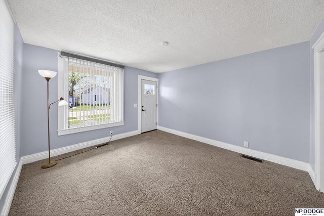 1250 E 6th Street, Fremont, NE 68025