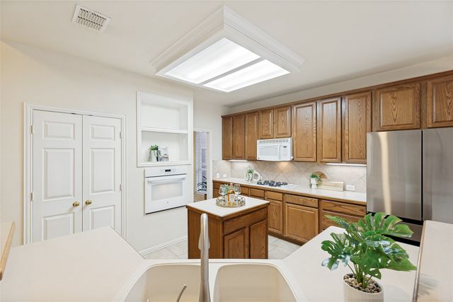 1706 Tealwood Lane, Corinth, TX 76210