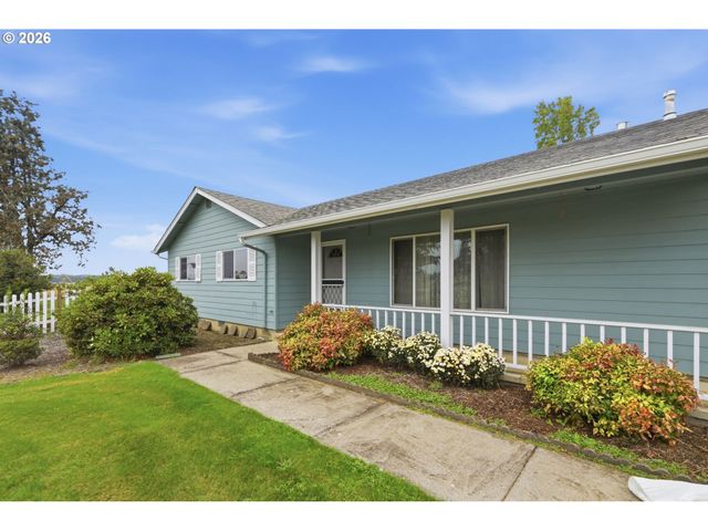 28095 Clear Lake Rd, Eugene, OR 97402