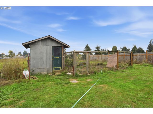 28095 Clear Lake Rd, Eugene, OR 97402