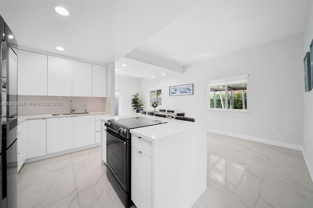 3436 SW 88th Pl 0, Miami, FL 33165