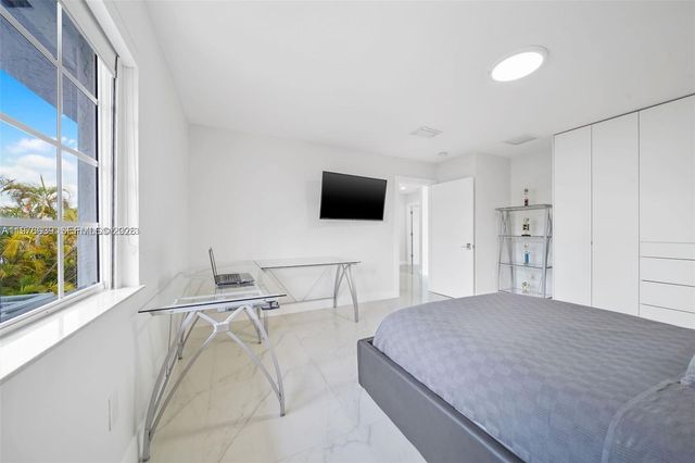 3436 SW 88th Pl 0, Miami, FL 33165