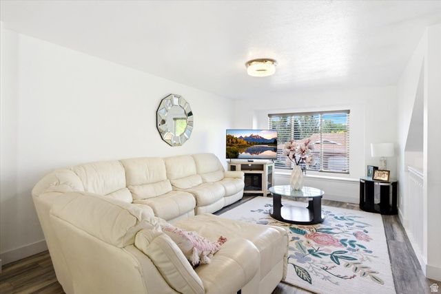 9511 S FAIRWAY VIEW DR, Sandy, UT 84070
