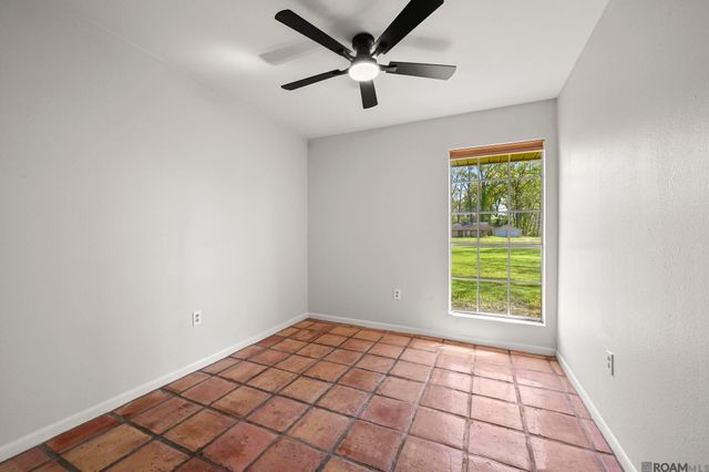 12417 Roddy Rd, Gonzales, LA 70737