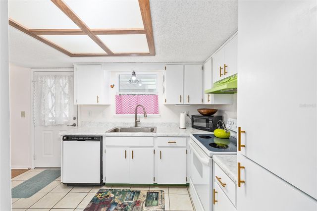 9921 SW 103RD PLACE, Ocala, FL 34481