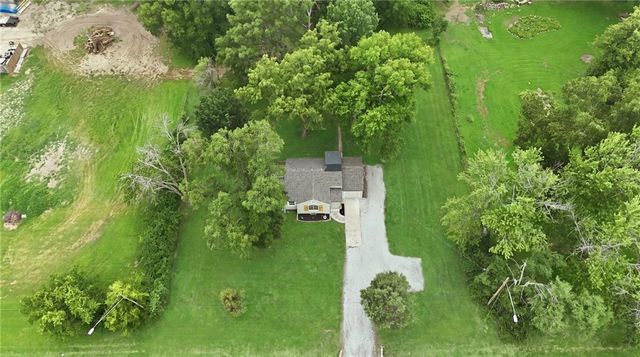 9400 Raytown Road, Kansas City, MO 64138