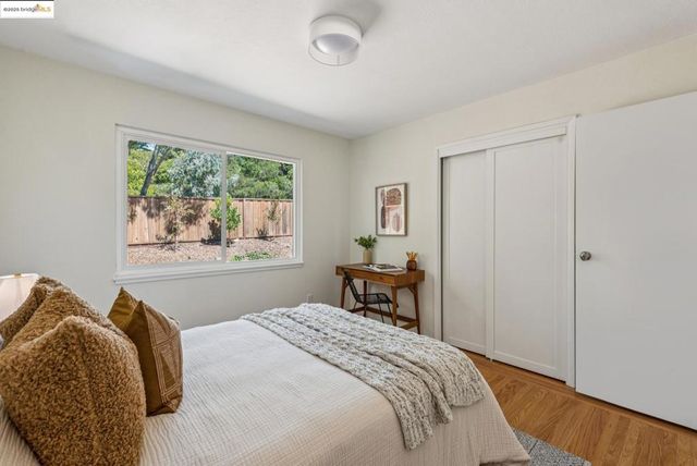 9 YARMOUTH CT, Oakland, CA 94619