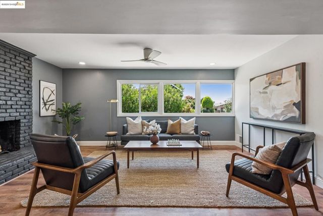 9 YARMOUTH CT, Oakland, CA 94619