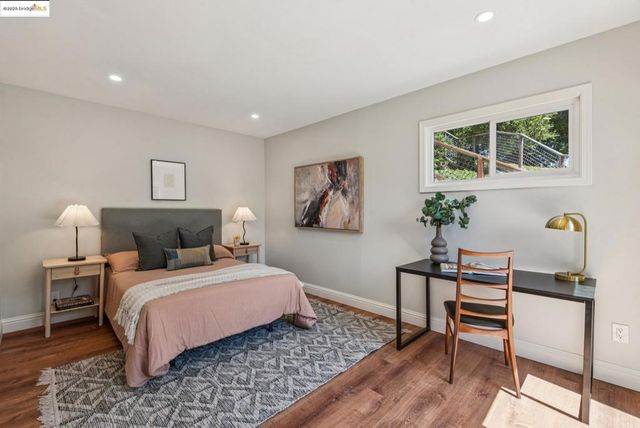 9 YARMOUTH CT, Oakland, CA 94619