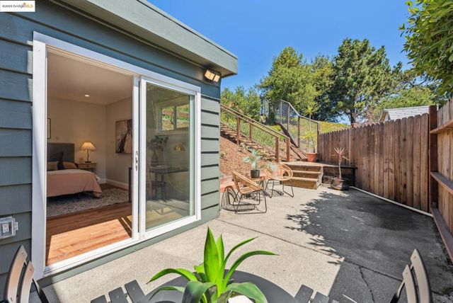 9 YARMOUTH CT, Oakland, CA 94619