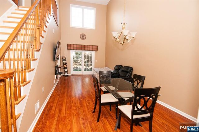 12 Farrington Plaza, Franklin, NJ 08873