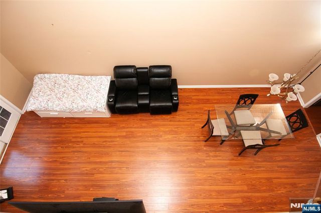 12 Farrington Plaza, Franklin, NJ 08873