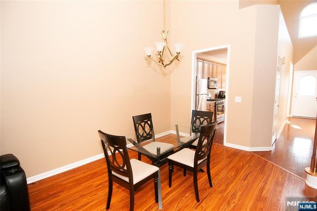 12 Farrington Plaza, Franklin, NJ 08873