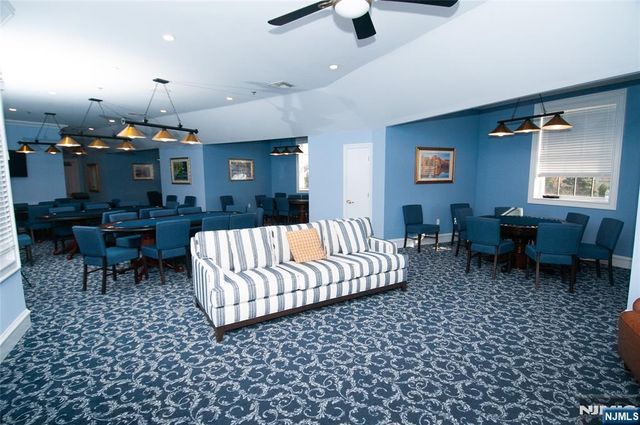 12 Farrington Plaza, Franklin, NJ 08873